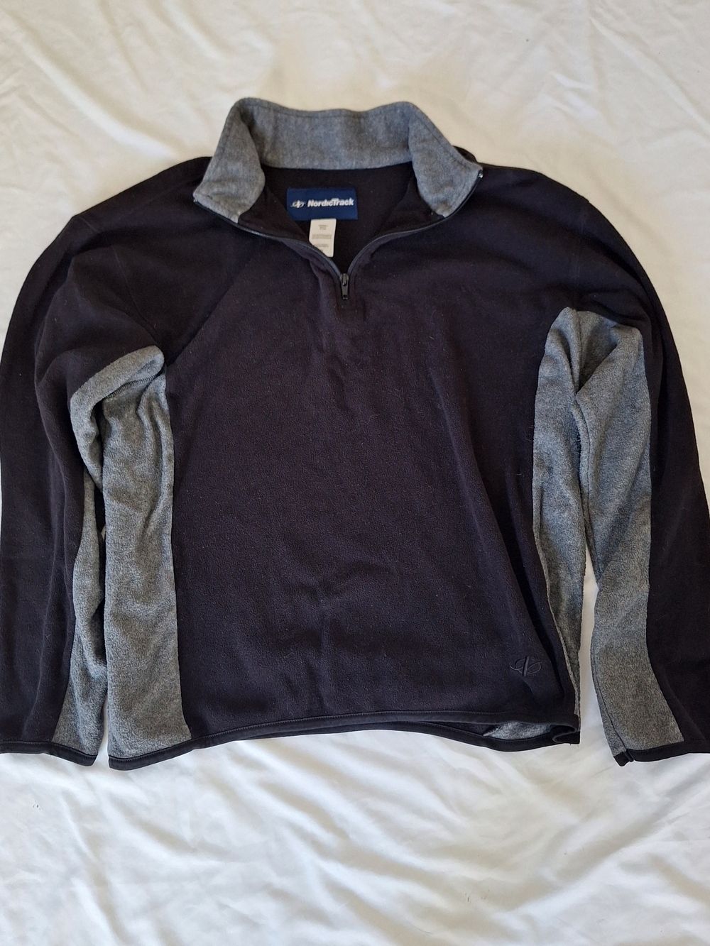 ​NordicTrack Vintage Men’s Quarter Zip Fleece Pullover Black and Gray Size Large
